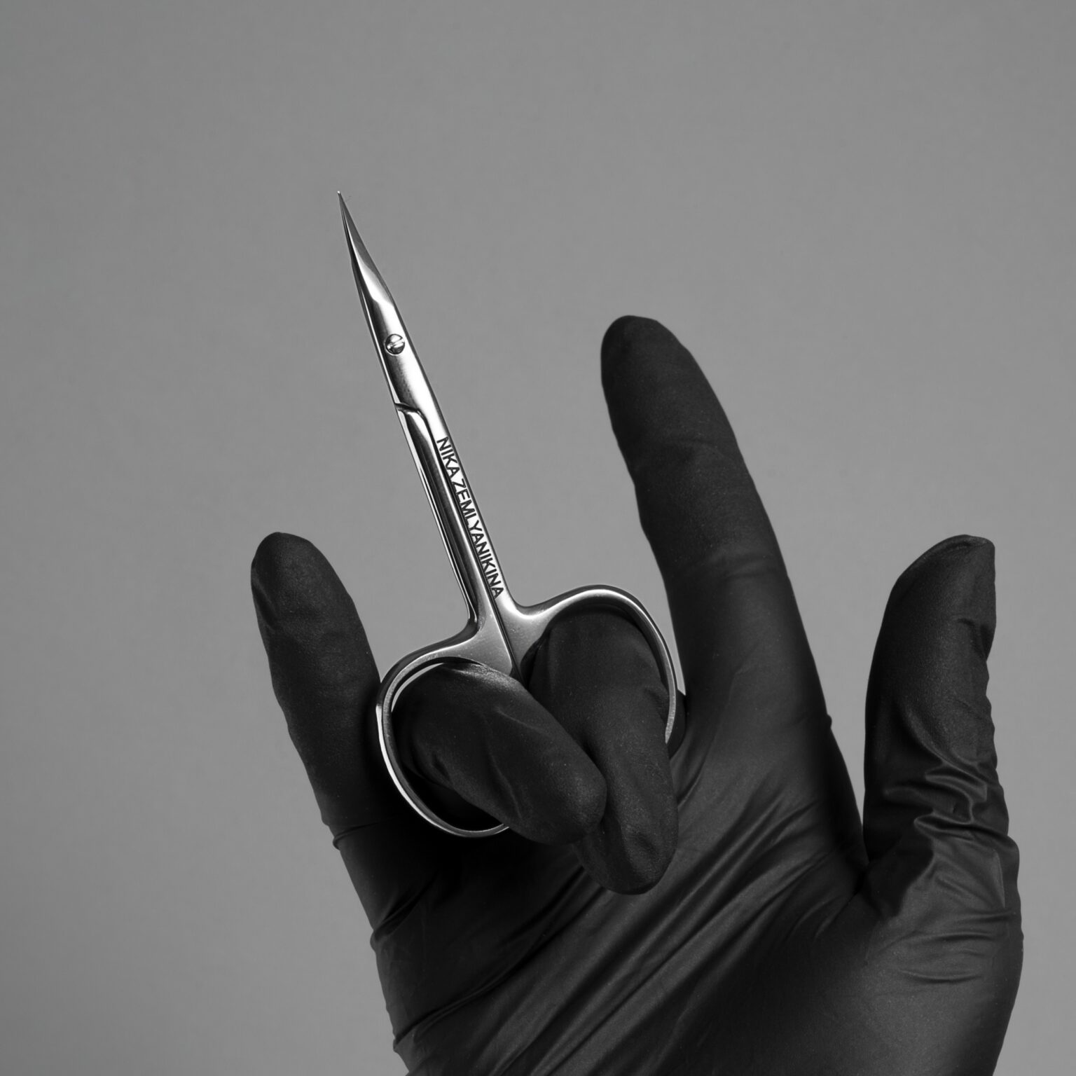 Ножиці манікюрні з короткою ручкою (полотно 14 – 16 мм) Nika Zemlyanikina