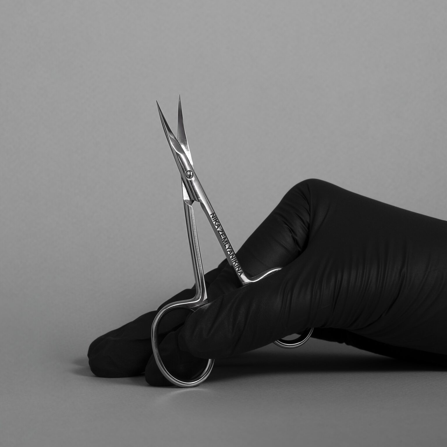 Ножиці манікюрні з короткою ручкою (полотно 19-21мм) Nika Zemlyanikina