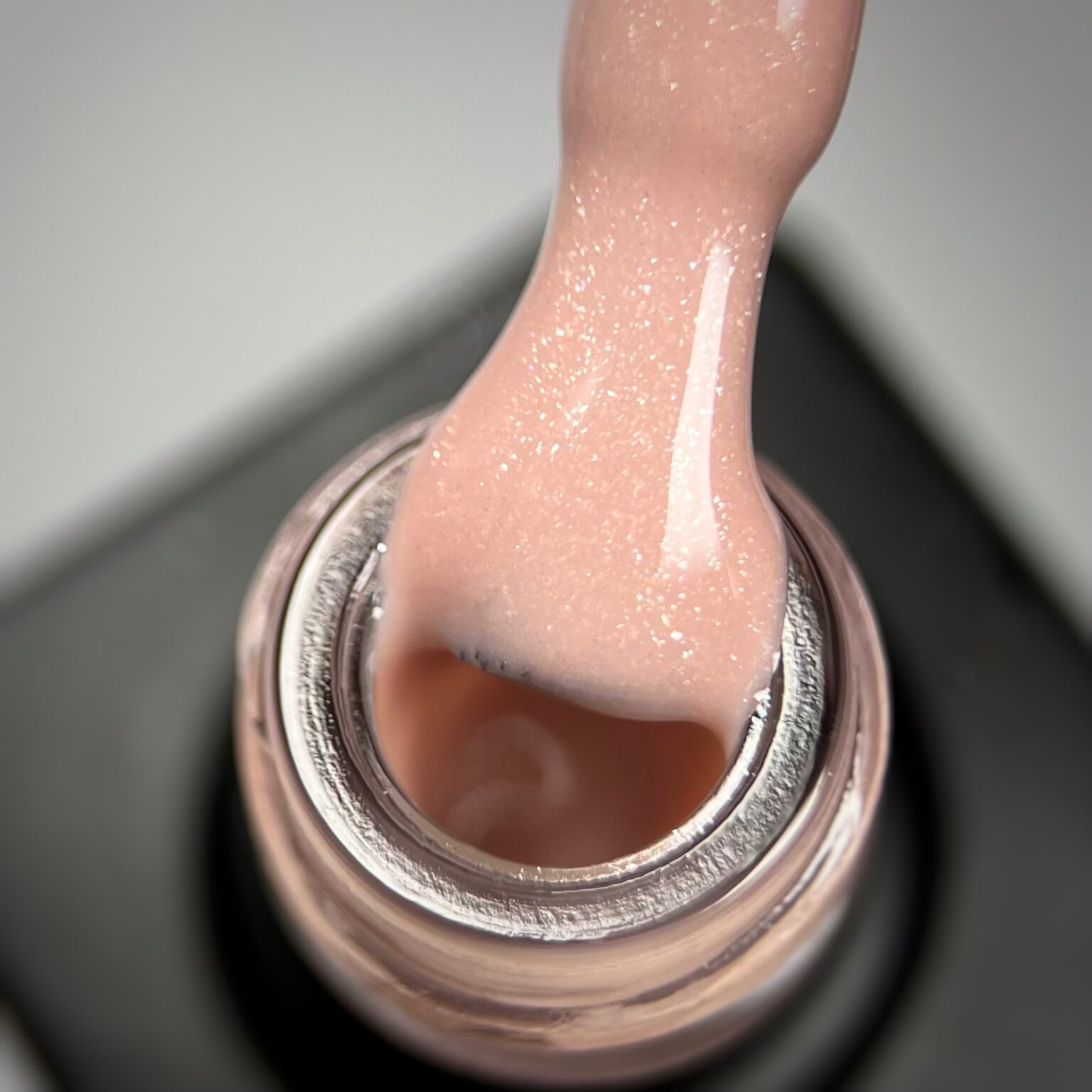 Каучукова камуфлююча база  Rubber Base Nika Zemlyanikina Shine White Coffee, 15 мл